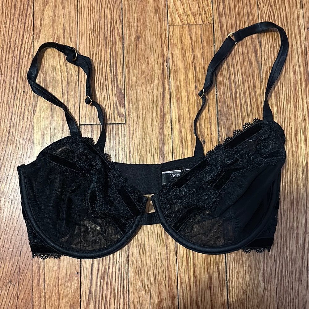 Victoria’s Secret Mesh and Lace Demi Bra